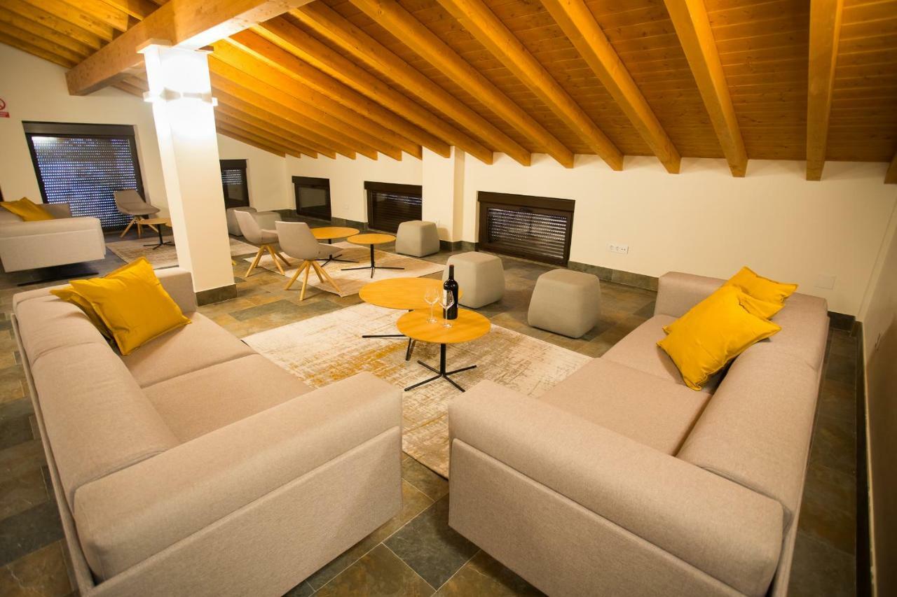 Villa Lucerna Sports & Hotel Resort Vigo de Sanabria Eksteriør bilde