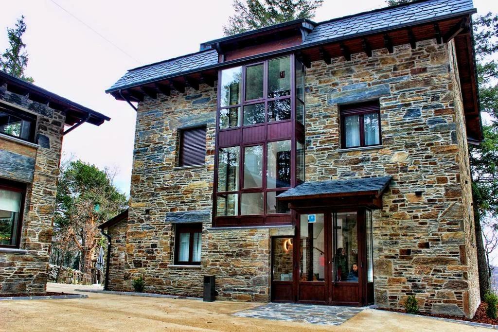 Villa Lucerna Sports & Hotel Resort Vigo de Sanabria Eksteriør bilde